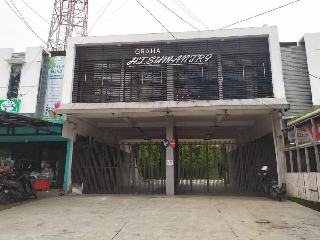 Graha Ht Sumantri Mitra Reddoorz Hotel Tasikmalaya Ngoại thất bức ảnh