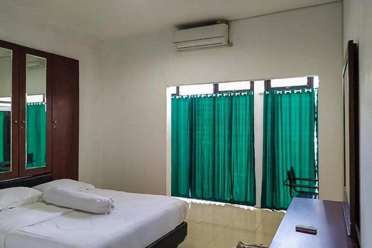 Graha Ht Sumantri Mitra Reddoorz Hotel Tasikmalaya Ngoại thất bức ảnh